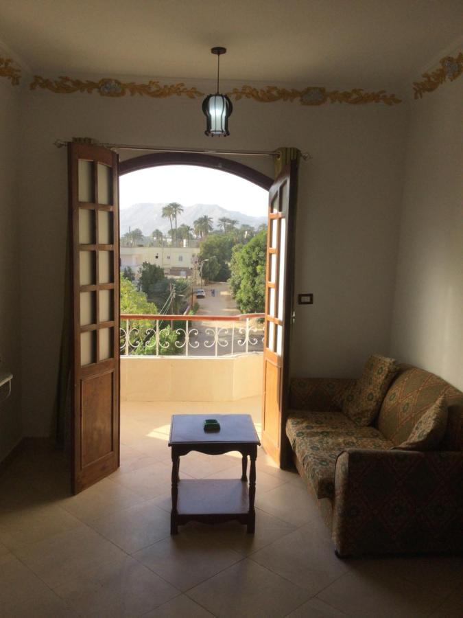 דירות לוקסור The Brown House מראה חיצוני תמונה